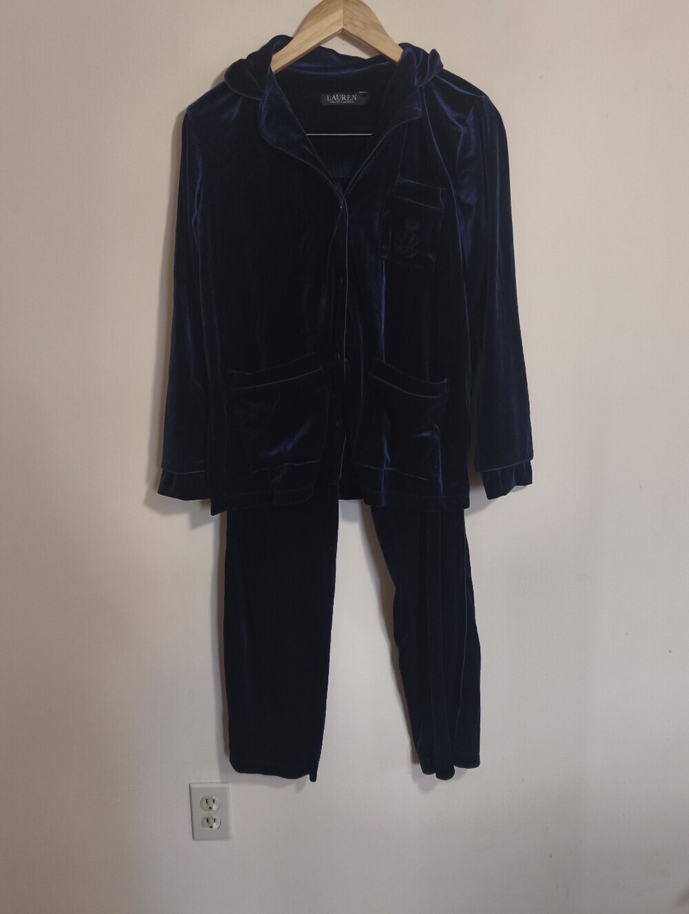 Ralph Lauren Velvet Notch Collar Pajama Set Embroidered Crest sz S Navy Lux Glam